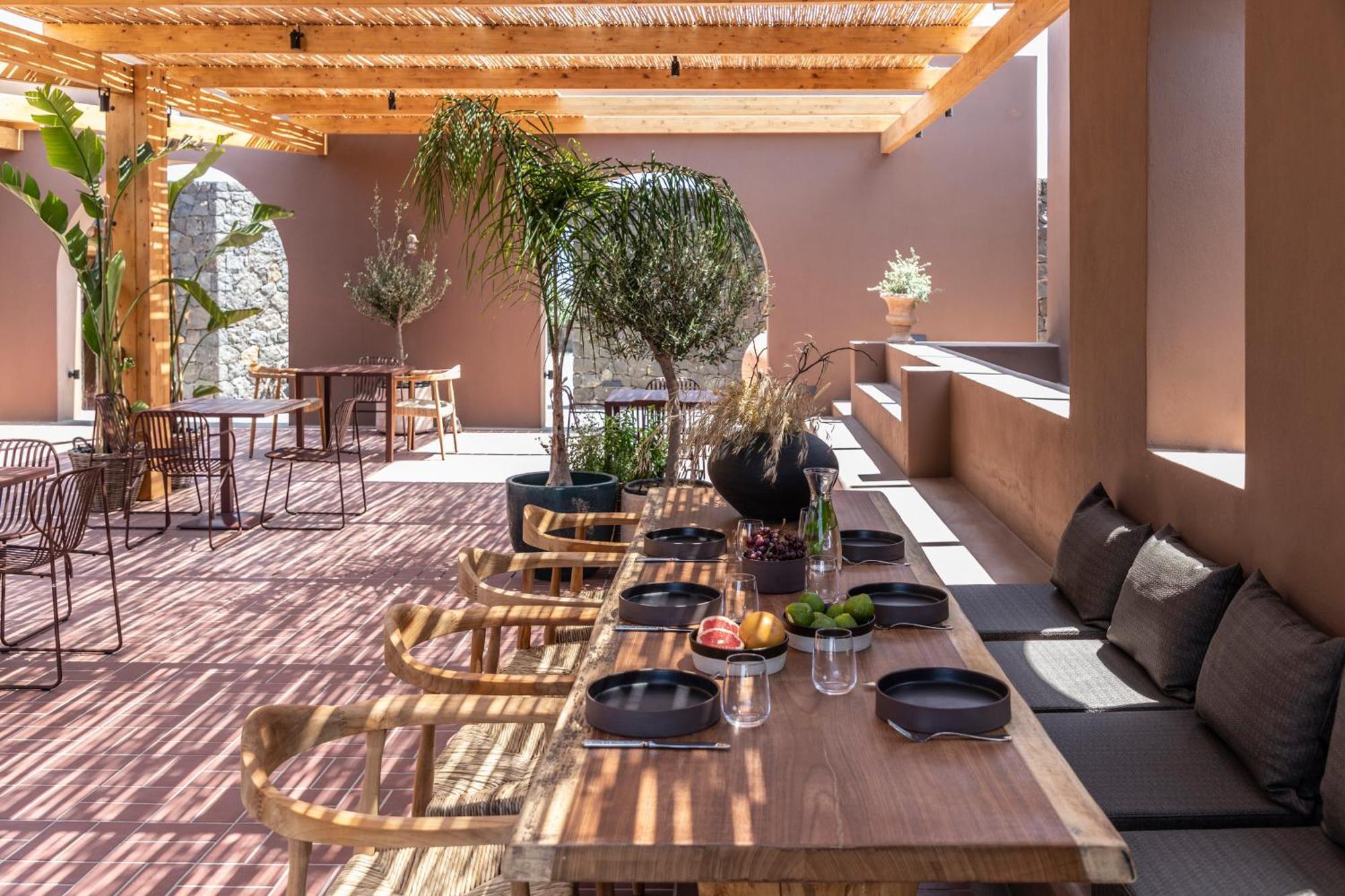 Serra Exclusive Suites Akrotiri  Exterior photo